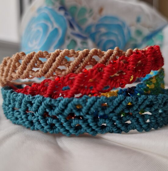 Makrame. Mezglotas rokassprādzes.