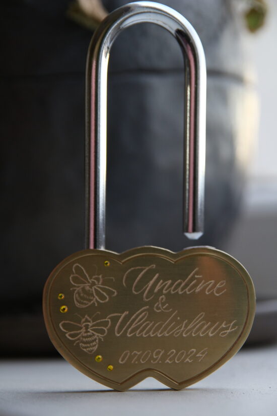 Bees. Custom Personalized Padlock, Handengraved , Love Lock, Couples Gift.